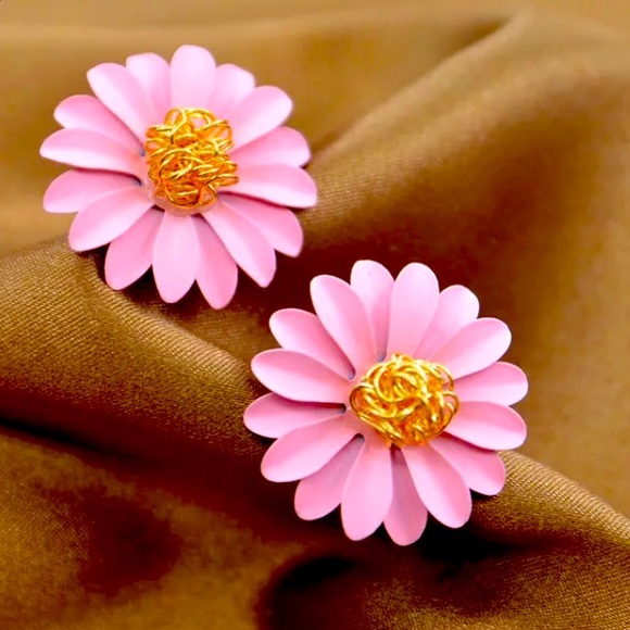 Pink Flower Earrings - Picture 1 of 4